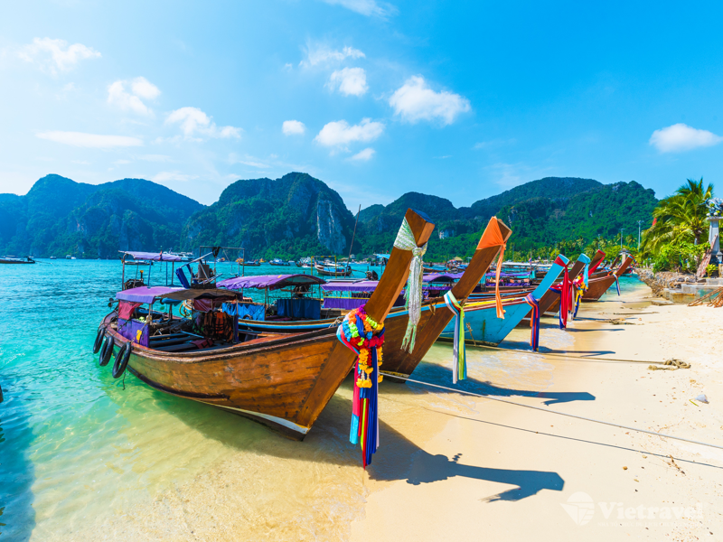 Thái Lan: Thiên đường biển Phuket - Đảo Phi Phi